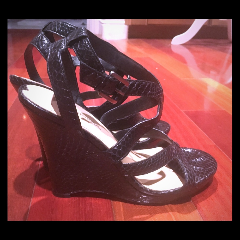 Beautiful snakeskin wedges